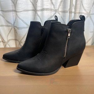 DV by Dolce VIta Kiki Western Boot • Black • Size 9